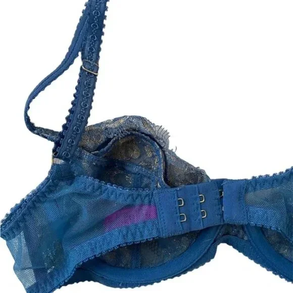 L'Agent by Agent Provocateur Blue & Gold Lace Bra and Thong Panty Lingerie Set - Picture 4 of 9